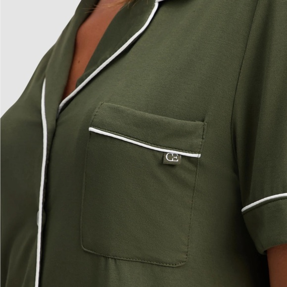 *NWT* Cozy Earth Women's Bamboo Stretch-Knit Short Sleeve Pajama Set - Picture 4 of 7